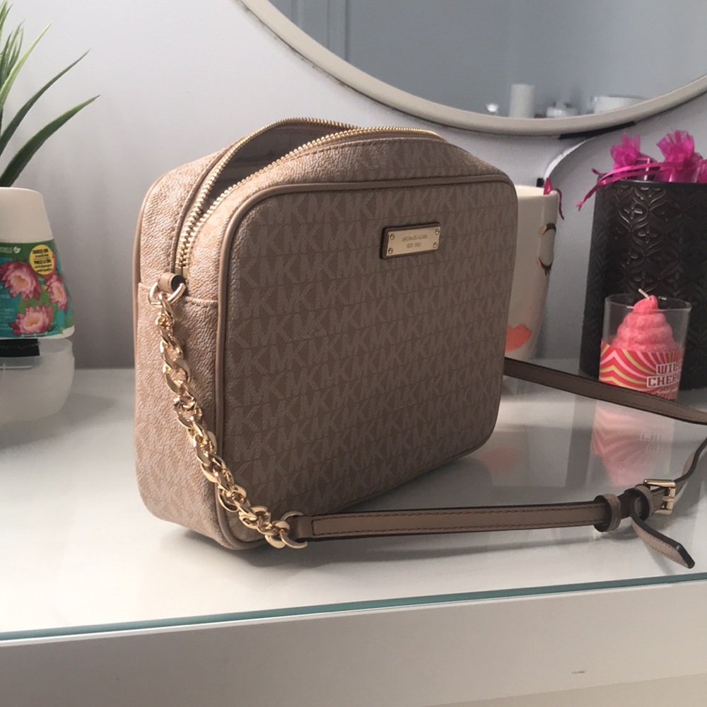 Authentic MK bag - Picture 2 of 4